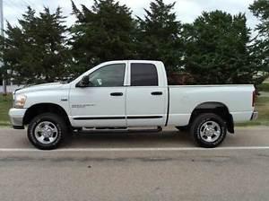  DODGE RAM HD SLT 4X4-CREWCAB-5.7L V8 HEMI POWER