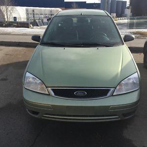  Ford Focus SE Hatchback