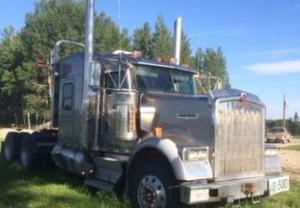  Kenworth W900B