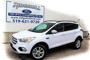  Ford Escape SE 4X4 PANO ROOF TOUCH SCREEN