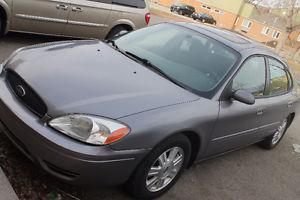  Ford Taurus SEL Sedan