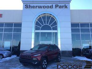  Jeep Cherokee Trailhawk. Power liftgate, rearview