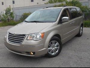  Town&Country Low Kms / 3M Warranty included