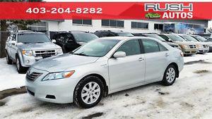  Toyota Camry Hybrid **Leather, Sunroof**