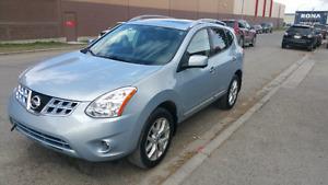  Nissan Rogue SL AWD fully loaded