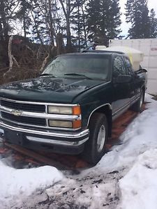  Chevy x4 Extended Cab Runs Great