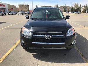  Toyota RAV4 AWD V6 Limited package, low milease