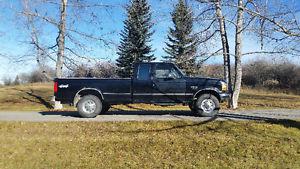  Ford F-250 XLT Pickup Truck - REDUCED $$