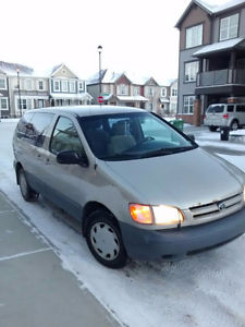  Toyota Sienna Minivan, Van