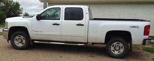 REDUCED!!!  Chevrolet Silverado 4x4 HD Truck