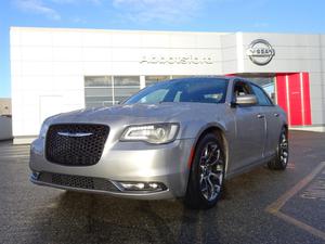  Chrysler 300 S W/ LEATHER SEATS