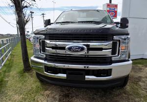  Ford F-250 XLT CABINE 6 PLACES 4RM 160 PO V8 6.2L.