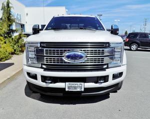  Ford F-450 PLATINIUM CREW CAB 4RM 176 PO DIESEL