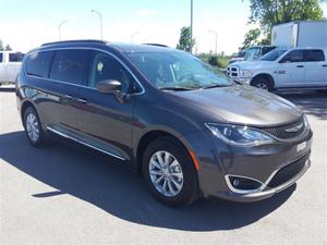  Chrysler Pacifica TOURING-L