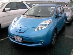  Nissan Leaf