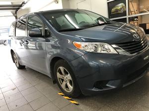 Toyota Sienna LE 8 PASSAGERS