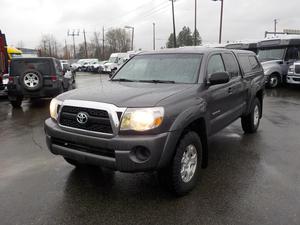  Toyota Tacoma SR5 With Canopy 4WD