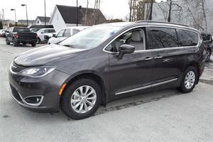  Chrysler Pacifica TOURING GAR