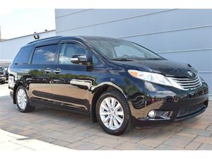  Toyota Sienna XLE AWD 7 PASSAGERS