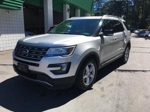  Ford Explorer XLT AWD