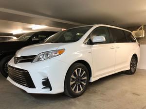  Toyota Sienna LE AWD