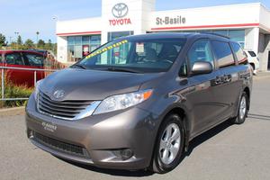  Toyota Sienna LE V6 8PASSAGERS