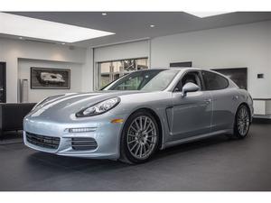  Porsche Panamera 4 EDITION SPORT