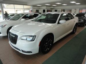  Chrysler 300 S-AWD-CUIR-TOITPANO-NAVI A VENDRE