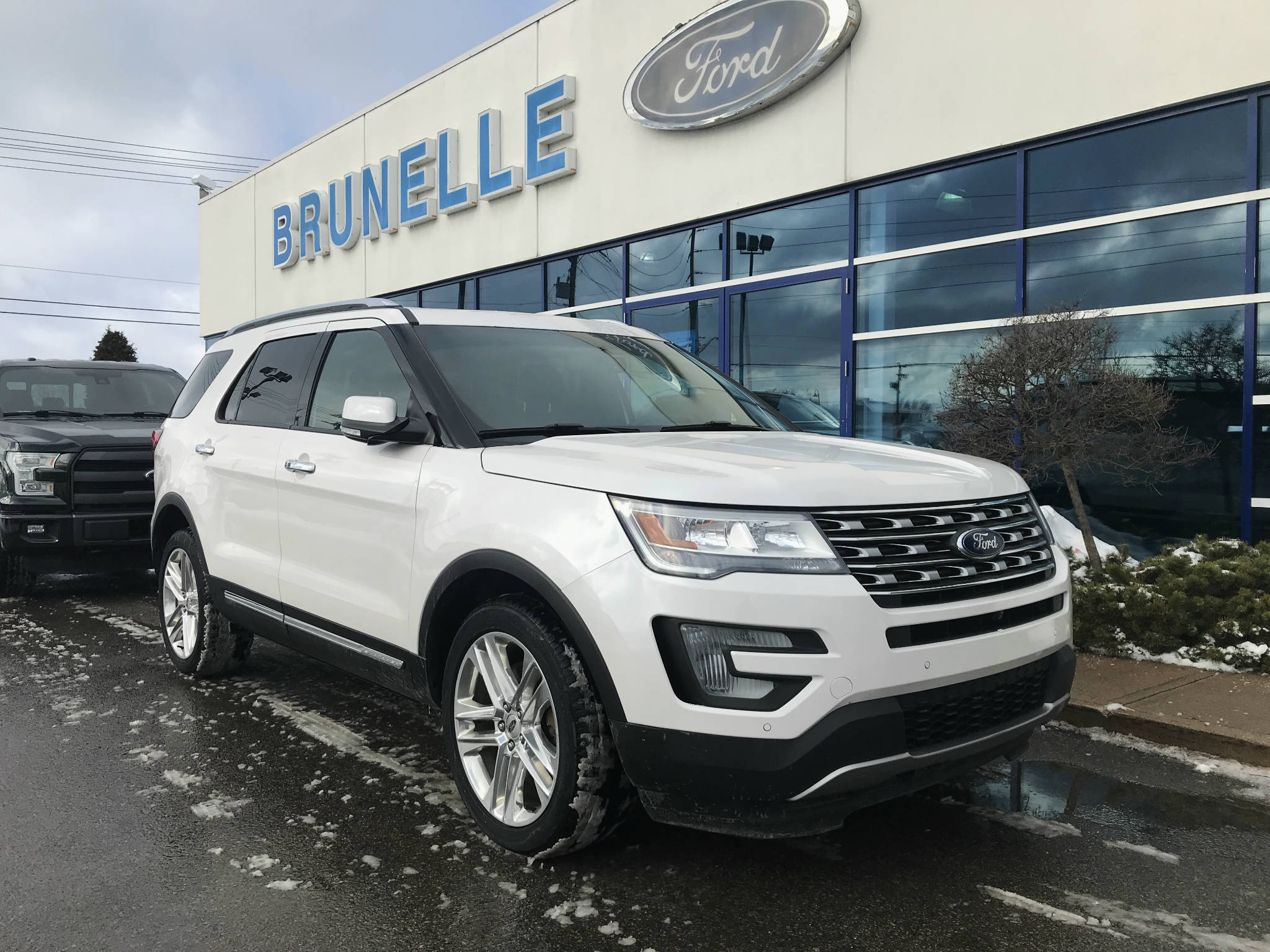  Ford Explorer LIMITED TOIT OUVRANT GPS