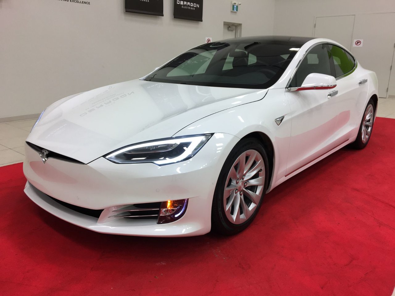  Tesla Model S 90D + CLIMAT NAL