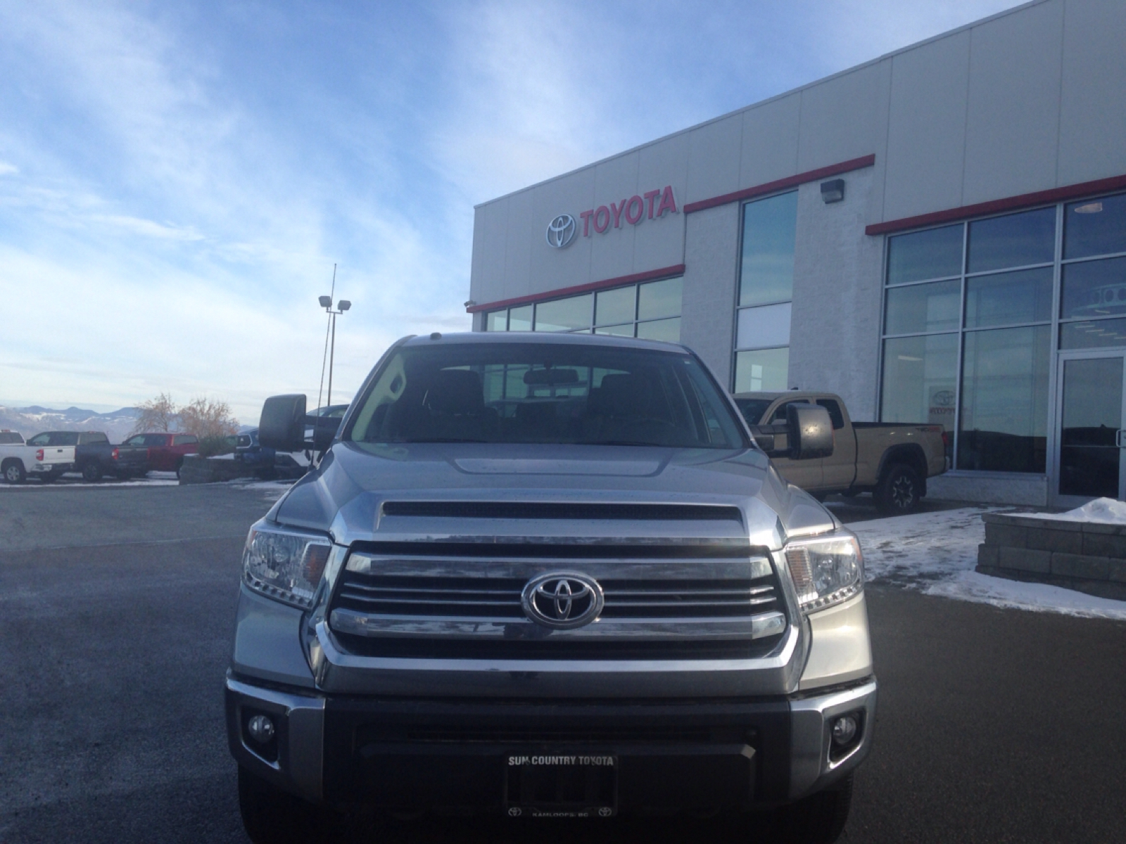  Toyota Tundra SR5 5.7L V8 CREWMAX 4WD