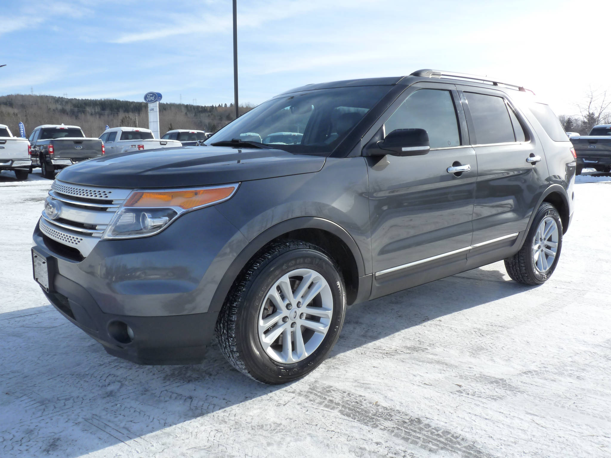  Ford Explorer XLT,AWD, NAV, CUIR, PNEUS NEUFS