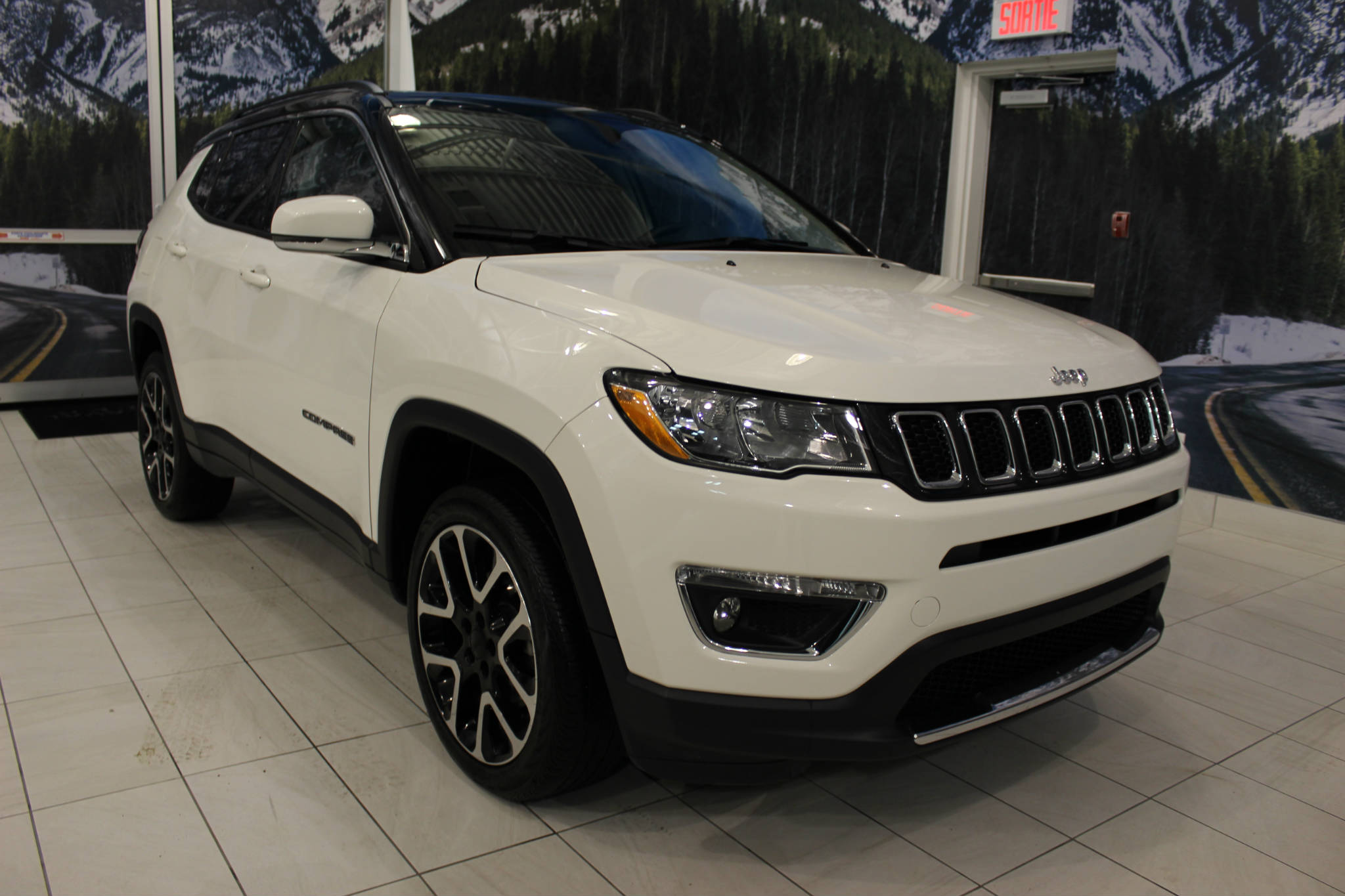  Jeep Compass LIMITED *CUIR/TOIT PANO/NAV/4X4*
