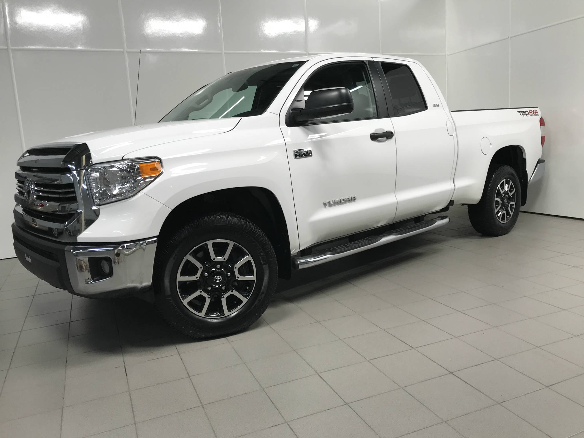  Toyota Tundra SR5+ 5,7L DBL CAB 4X4, A/C, CAMéRA DE RE