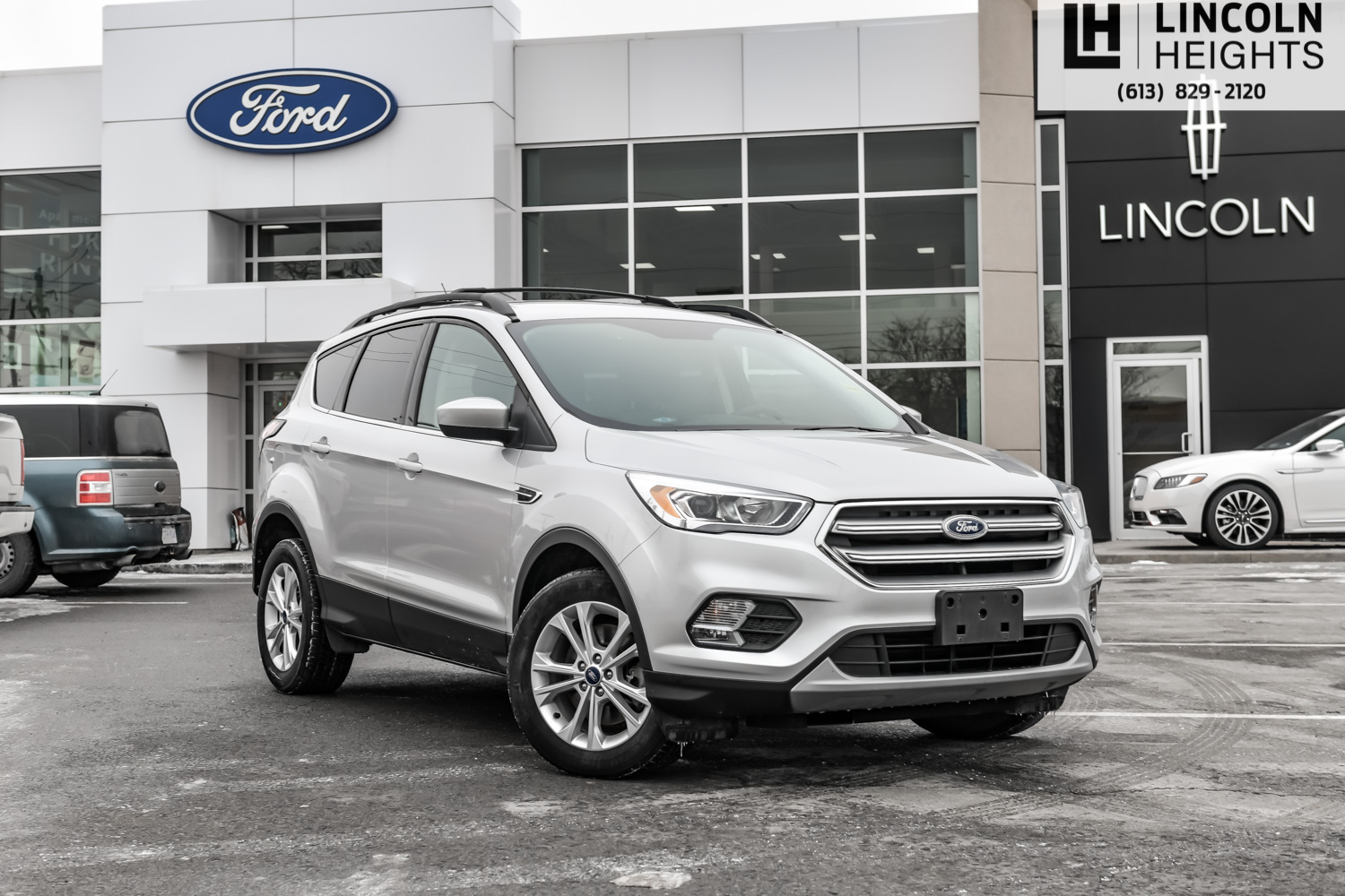  Ford Escape SE - HEATED FRONT SEATS - BLUETOOTH