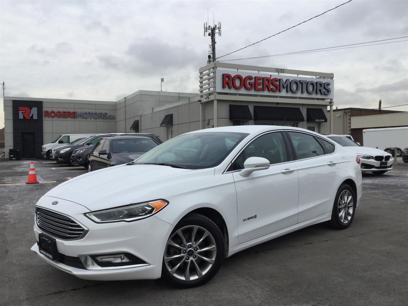  Ford Fusion Hybrid SE - LEATHER - REVERSE CAM - HTD