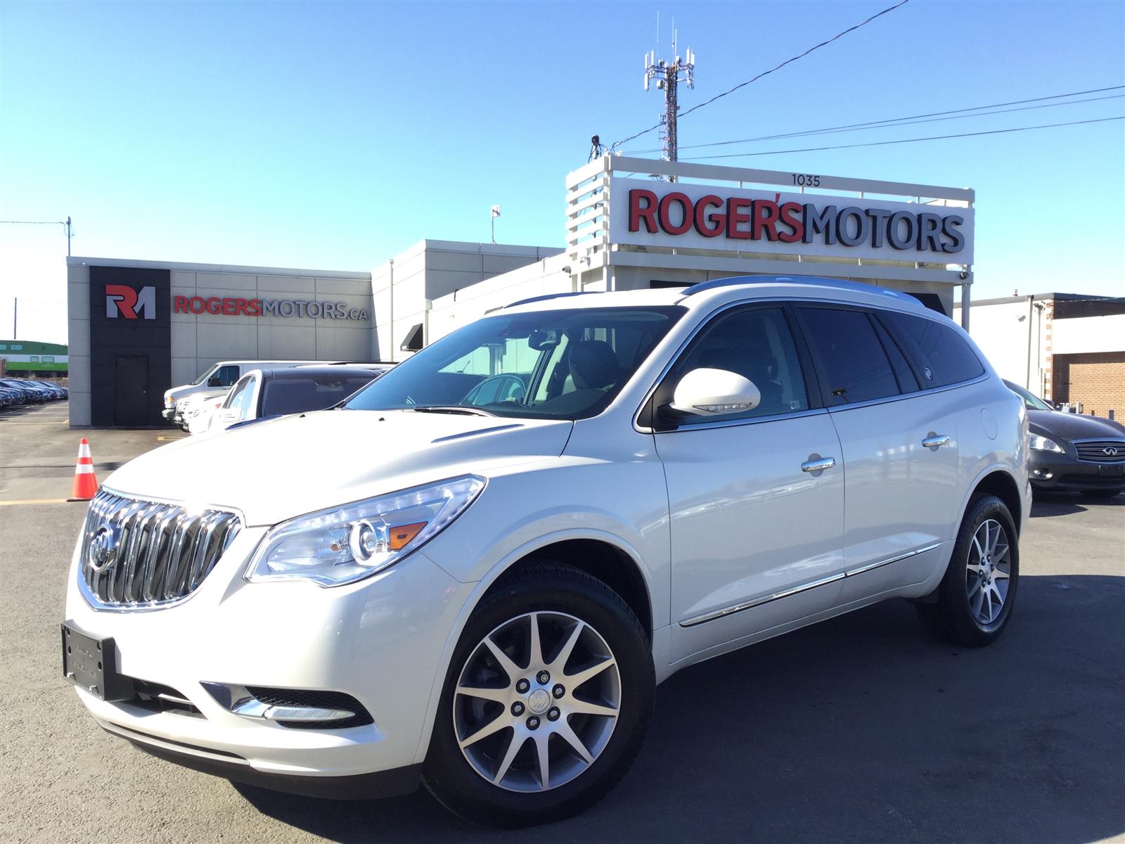  Buick Enclave AWD - 7 PASS - DVD - LEATHER - REVERSE
