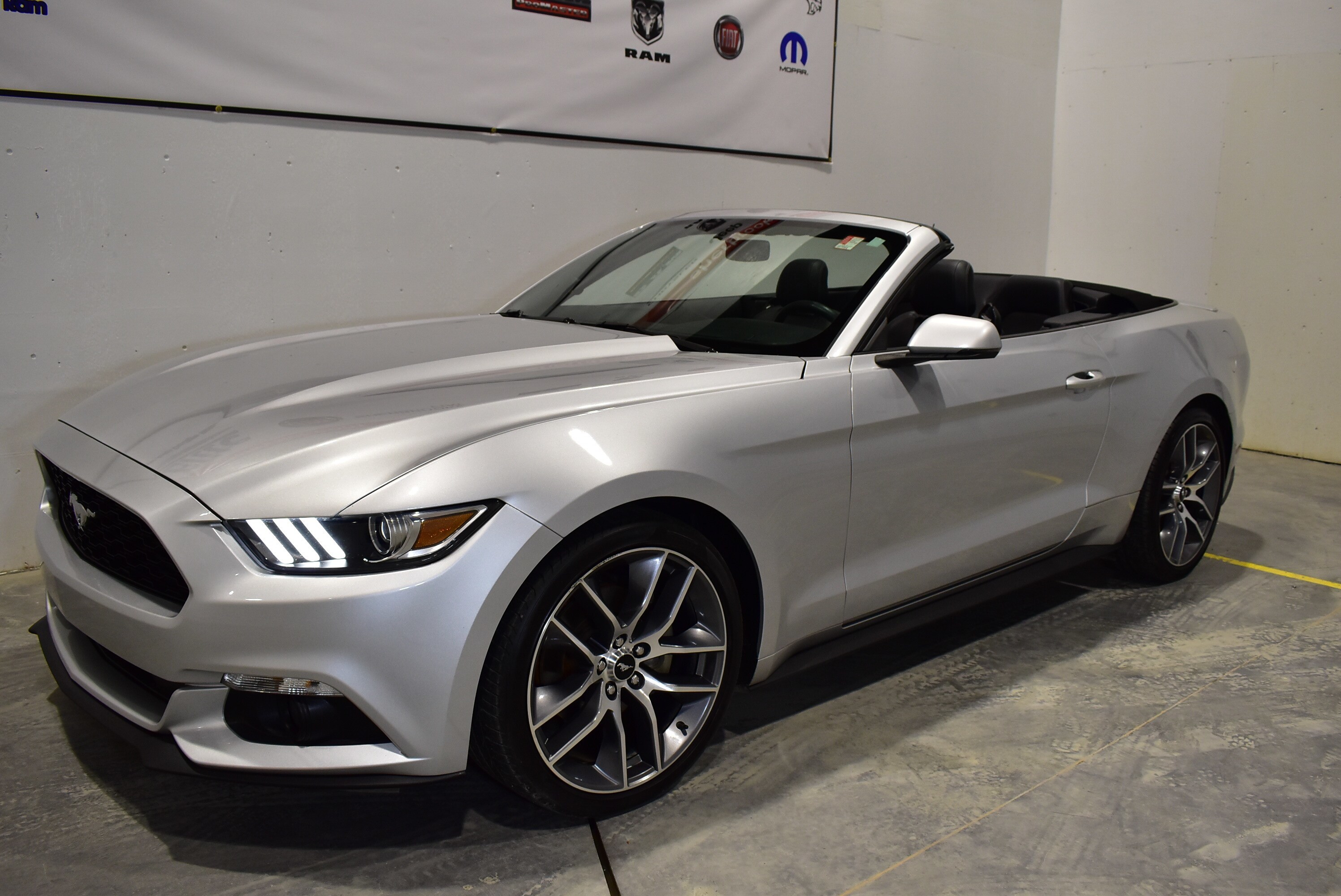  Ford Mustang 2.3 L ECOBOOST CUIR
