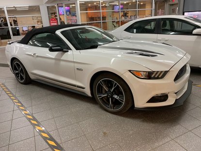  Ford Mustang GT PREMIUM