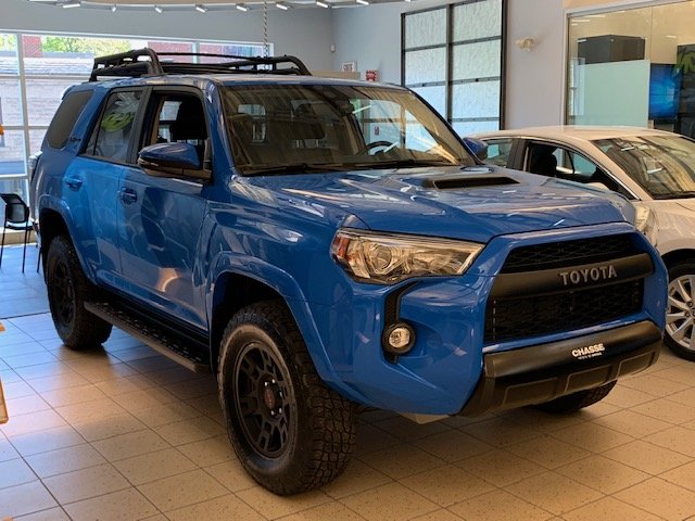  Toyota 4Runner TRD PRO RARE BLEU