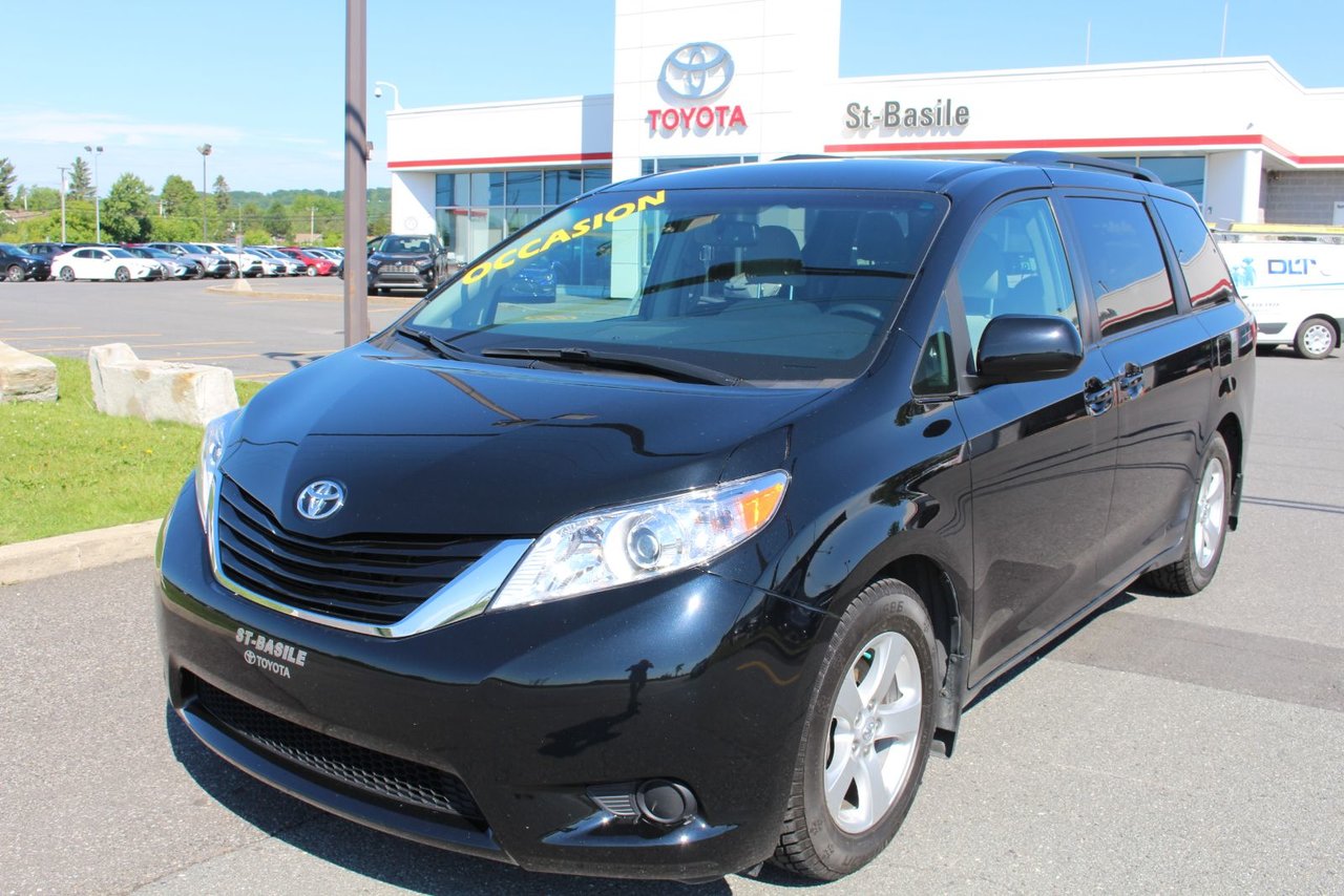  Toyota Sienna LE 8 PASSAGERS MAGS