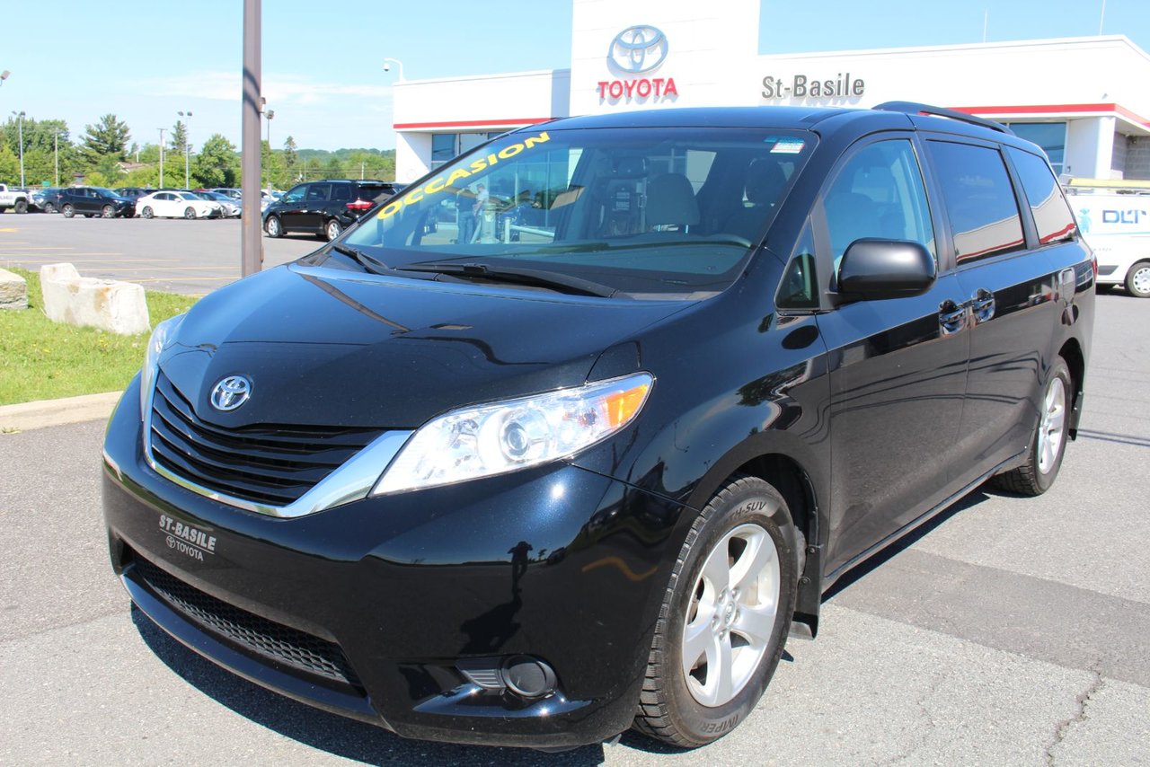  Toyota Sienna LE 8 PASSAGERS MAGS