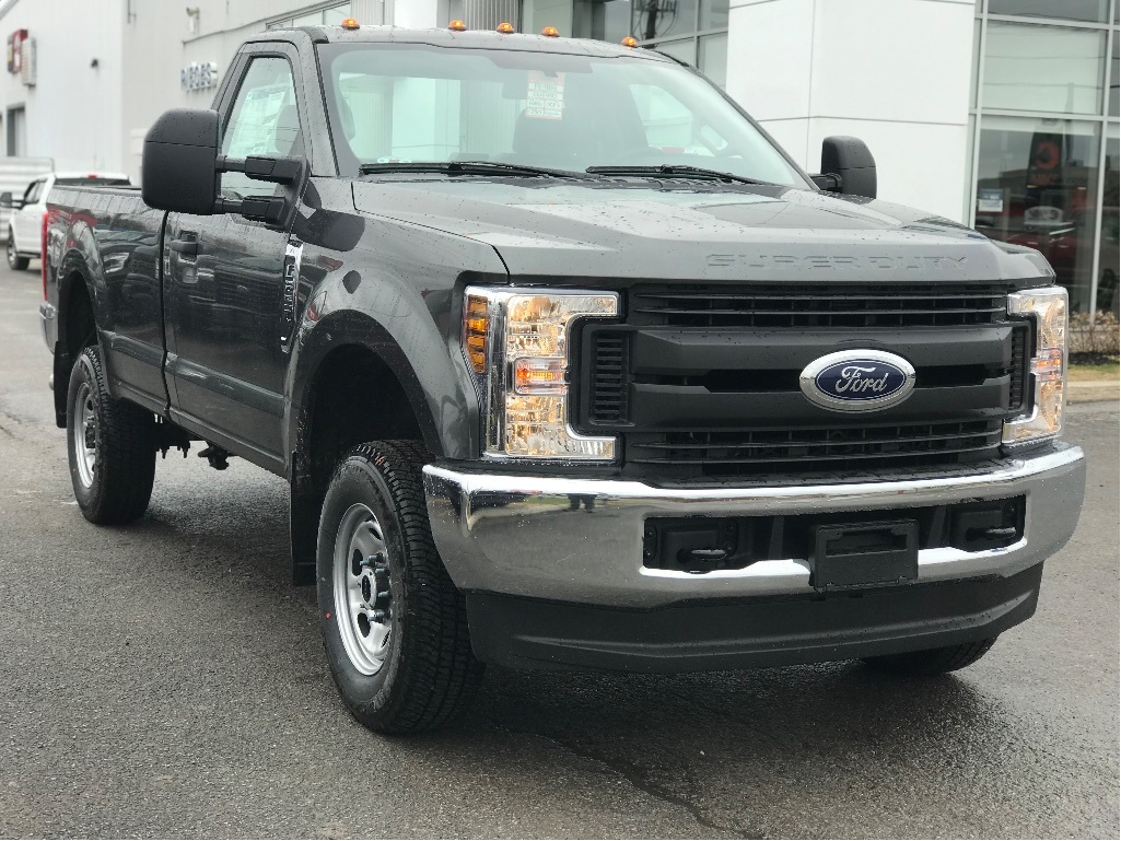  Ford F-250 / XL/ REG. CAB/ V8 6.2 L / 6.5 P.