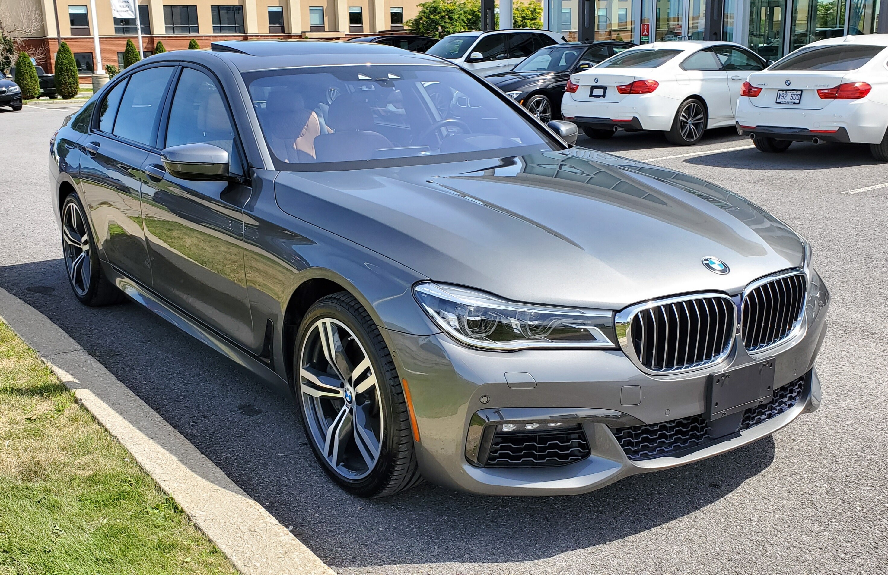  BMW 7 Series I XDRIVE SHOW THEM