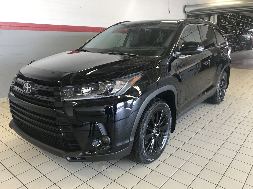  Toyota Highlander SE 7 PASSAGERS