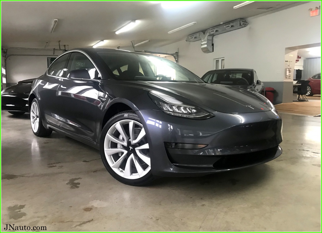  Tesla 3