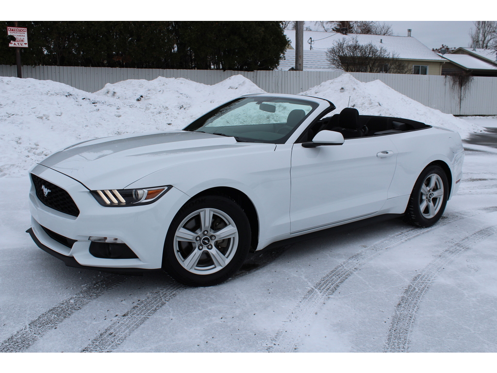  Ford Mustang CONVERTIBLE