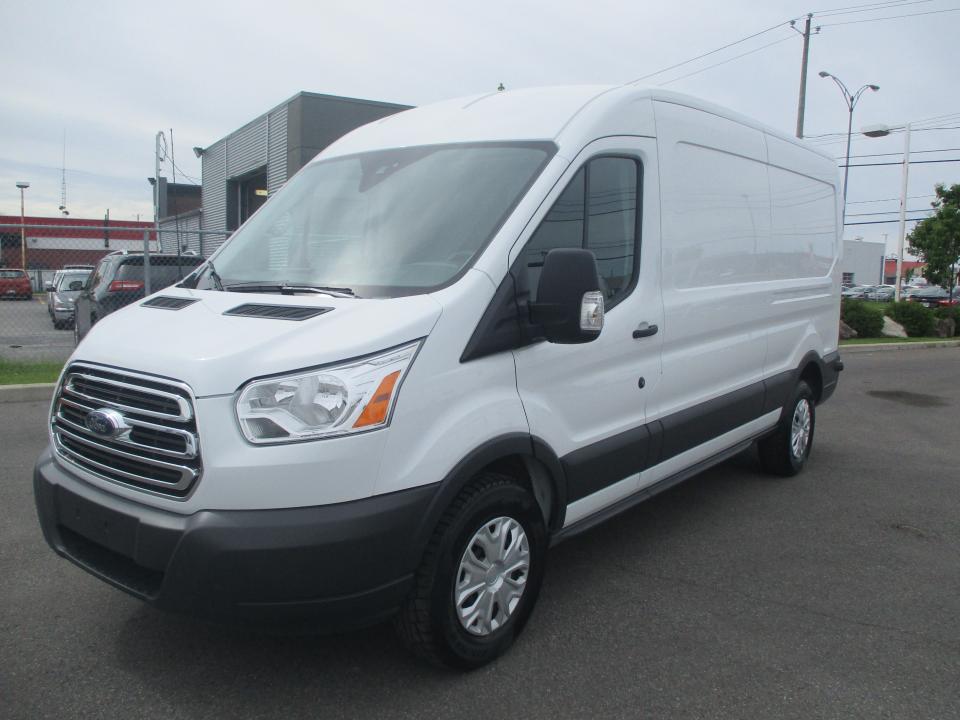  Ford Transit  FORD T- PIEDS MID ROO