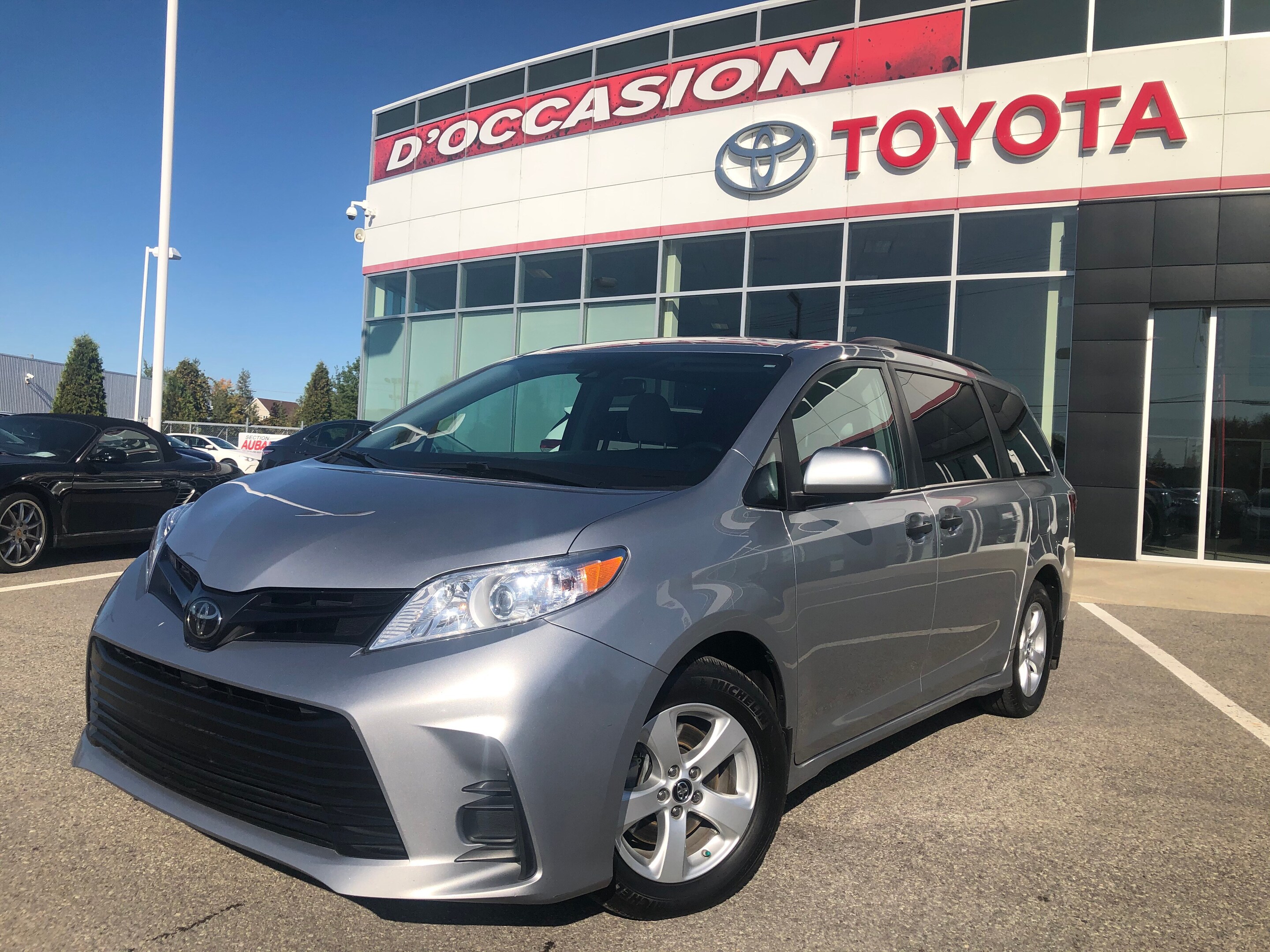  Toyota Sienna 7 PASSAGERS