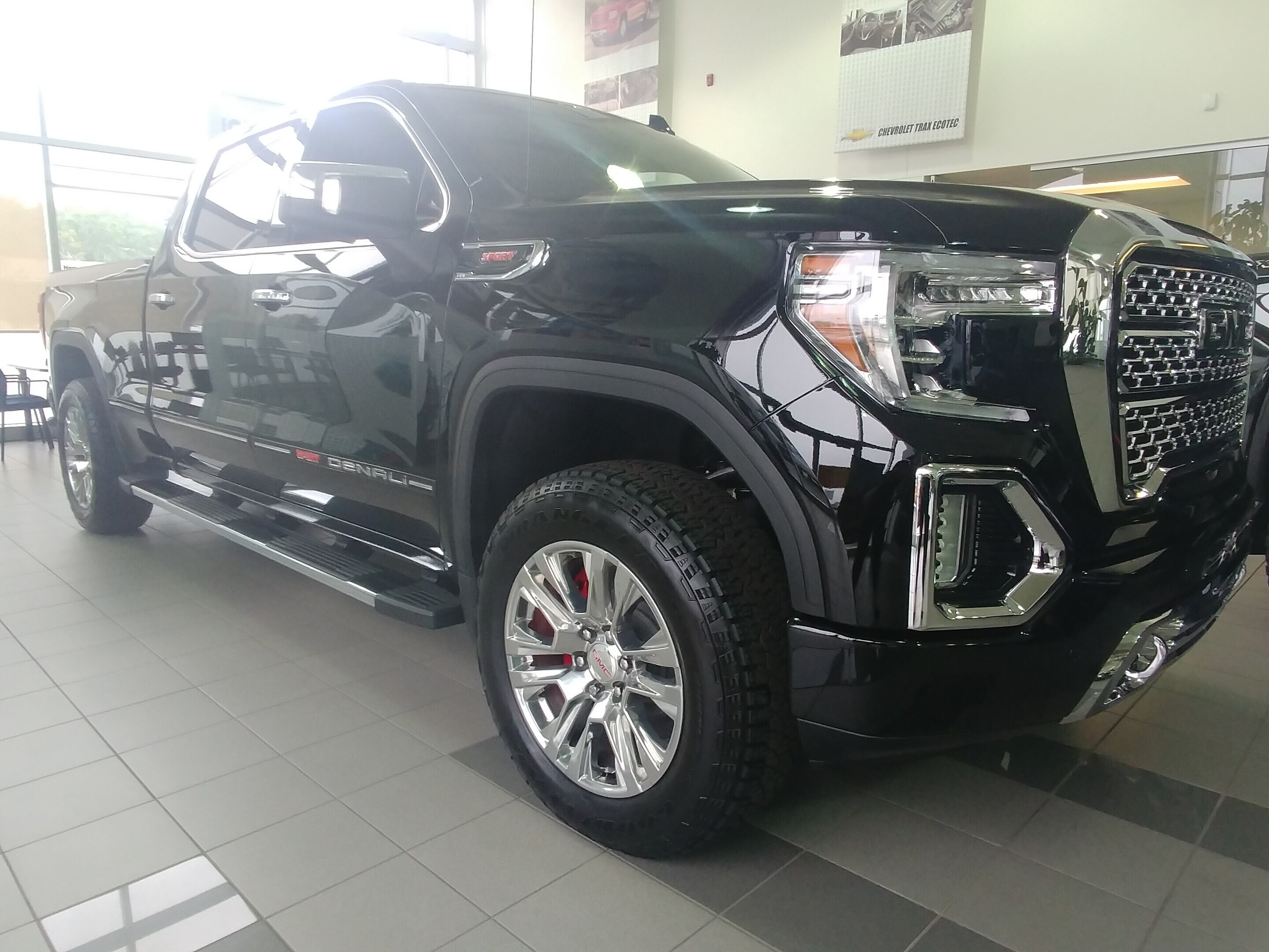  GMC sierra  DENALI CREW 4X4 A/C